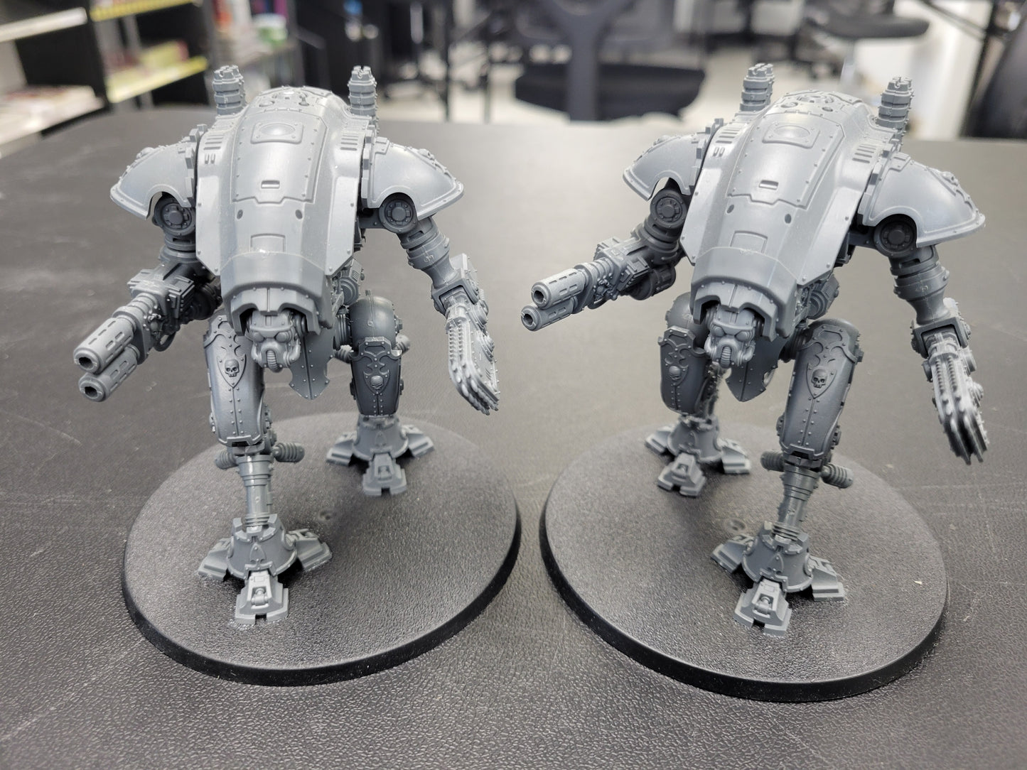 Warhammer 40,000: Imperial Knights Armiger Warglaives BUILT