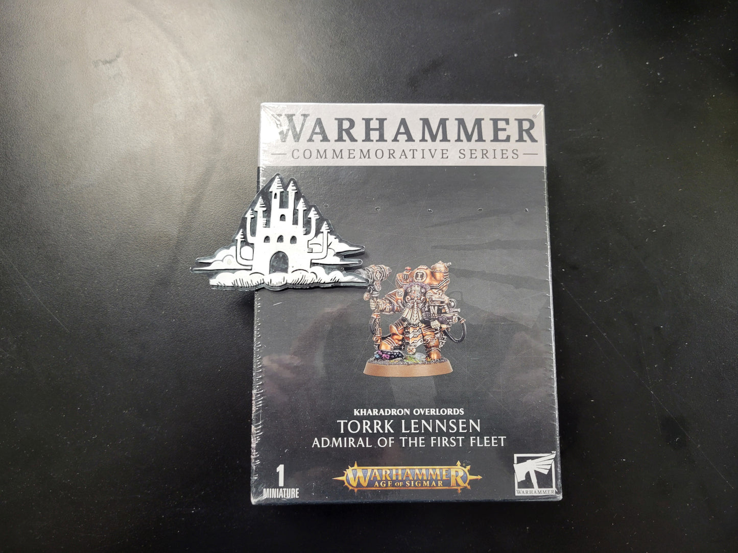 Warhammer Commemorative Series: Torrk Lennsen, Admiral of the First Fleet SEALED