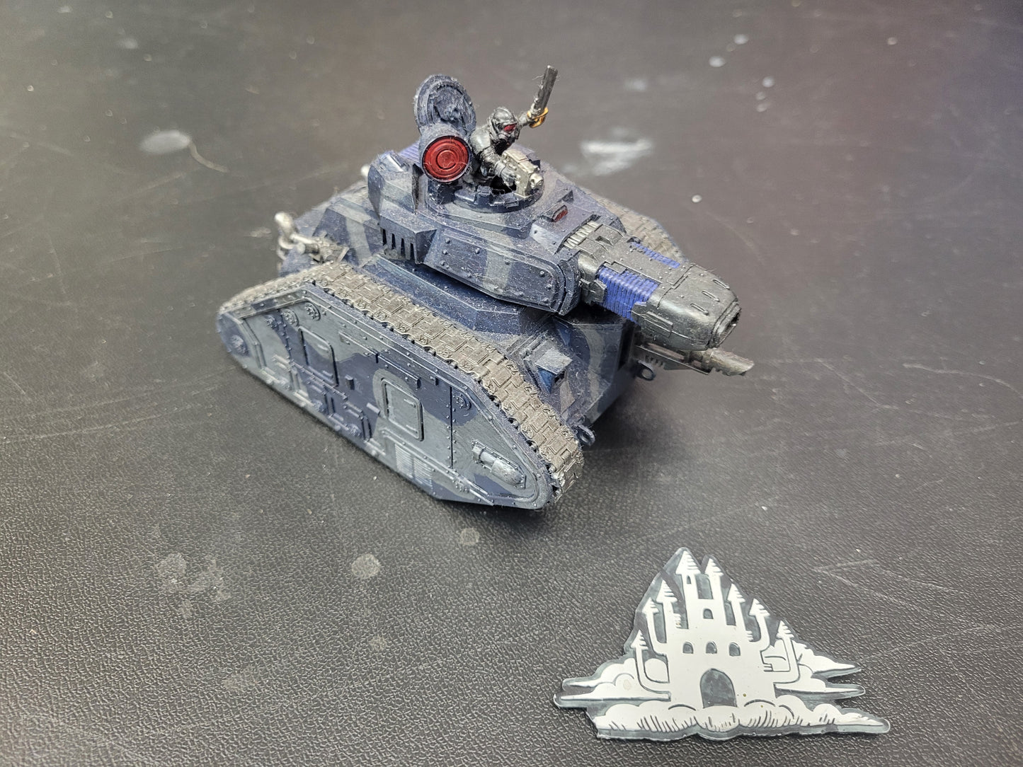 Warhammer 40,000: Astra Militarum Leman Russ Executioner BUILT/PAINTED