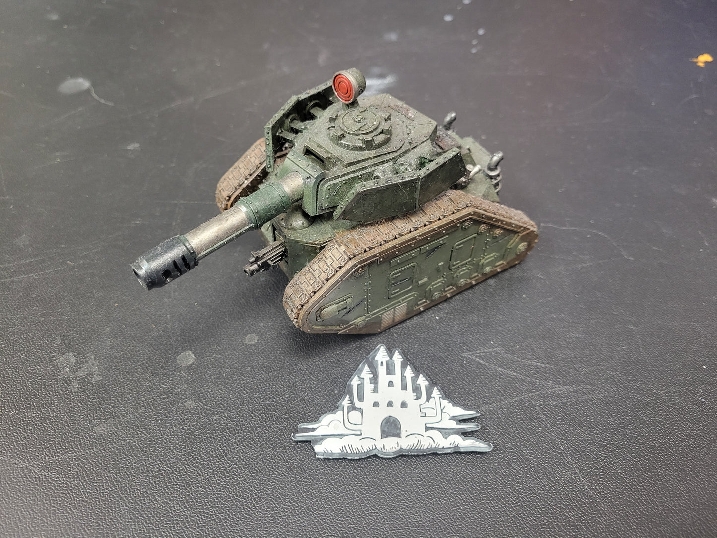Warhammer 40,000: Astra Militarum Leman Russ Vanquisher BUILT/PAINTED