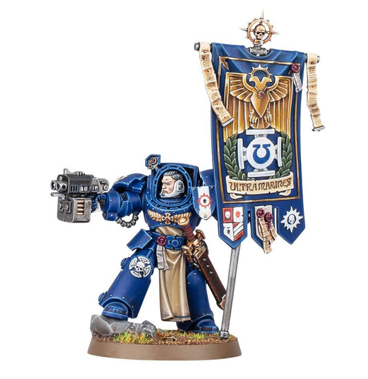 Warhammer 40,000: Space Marine Ancient in Terminator Armor PRESALE 12/6
